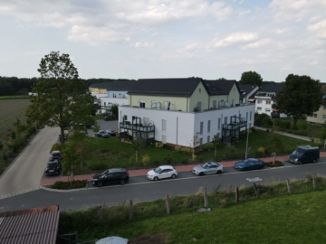 Schöne 3 Zimmer Wohnung im EG, An der Pferdekoppel 2 - Hausansicht (4555)