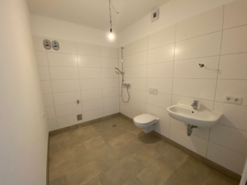 Schöne 3 Zimmer Wohnung im EG, An der Pferdekoppel 2 - Modernes Badezimmer (4557)