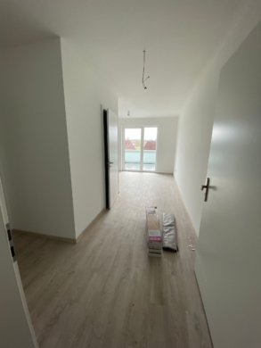 Penthouse-Traum: 3 Zimmer mit großzügiger Dachterrasse | An der Pferdekoppel 2 in Seelze-Dedensen - Eingang (4490)