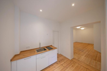 Kleine Gewerbeeinheit direkt neben dem Karl-August-Platz - Helle Küche und Wohnzimmer (4425)