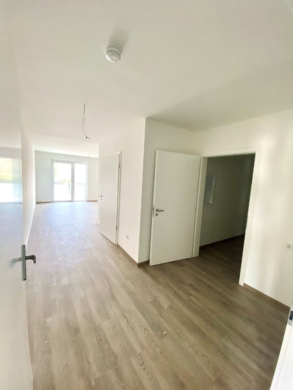 Helle 3-Zimmer-Wohnung mit Balkon in Dedensen - Eingang (5712)