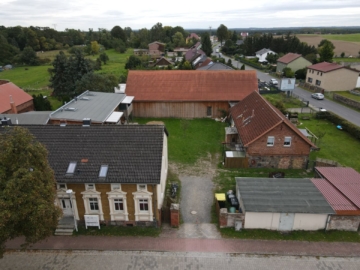 Voll vermietetes Mehrfamilienhaus mit 4 Wohneinheiten & Entwicklungspotenzial bei Eberswalde - Luftaufnahme (6781)