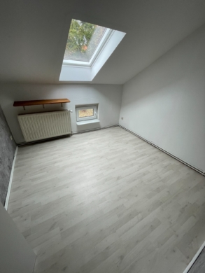 Voll vermietetes Mehrfamilienhaus mit 4 Wohneinheiten & Entwicklungspotenzial bei Eberswalde - Zimmer im DG (6788)
