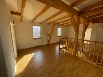 Dreifamilienhaus mit Sauna & Garten – ideal für Mehrgenerationenwohnen - Wohnzimmer (6796)