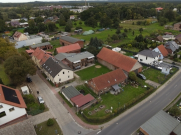 Dreifamilienhaus mit Sauna & Garten – ideal für Mehrgenerationenwohnen - Luftbild (6824)