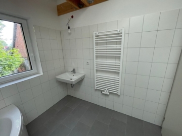 Dreifamilienhaus mit Sauna & Garten – ideal für Mehrgenerationenwohnen - Heizkörper (6815)
