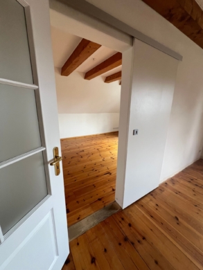 Helle Dachgeschosswohnung in Potsdam mit Garten - Übergang Zi2 zu Zi1 (5251)