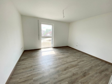 Terrassenwohnung mit 3 Zimmern und Balkon in Seelze OT Dedensen - Schlafzimmer (6589)
