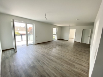 Terrassenwohnung mit 3 Zimmern und Balkon in Seelze OT Dedensen - Wohnzimmer (6583)