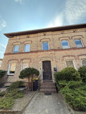 Zwei Mehrfamilienhäuser als Kapitalanlage inkl. traumhaftem Baugrundstück & Nebengebäude in Spechthausen bei Eberswalde - Historisches Wohngebäude (4686)