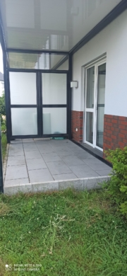 Helle 2-Zimmer-Wohnung im Erdgeschoss mit Terrasse in Seelze OT Dedensen - Überdachte Terrasse (6842)