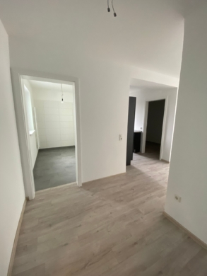 Helle 2-Zimmer-Wohnung im Erdgeschoss mit Terrasse in Seelze OT Dedensen - Eingangsbereich. (6844)
