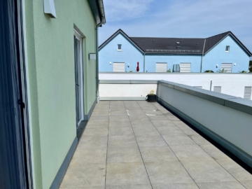 Lichtdurchflutetes Penthouse mit großer Dachterrasse in Dedensen - Sonnige Dachterrasse (5269)