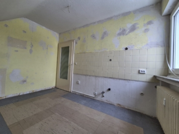 Charmante Dachgeschosswohnung in Seelze mit Balkon - Küche 5 (5088)