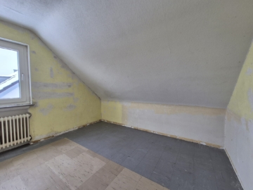 Charmante Dachgeschosswohnung in Seelze mit Balkon - Küche 6 (5089)