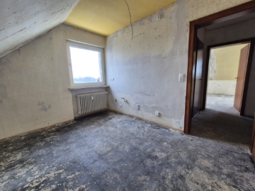 Charmante Dachgeschosswohnung in Seelze zu vermieten - Küche 2 (5075)